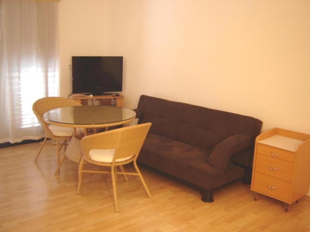 Apartment Zdravka Примоштен Екстер'єр фото
