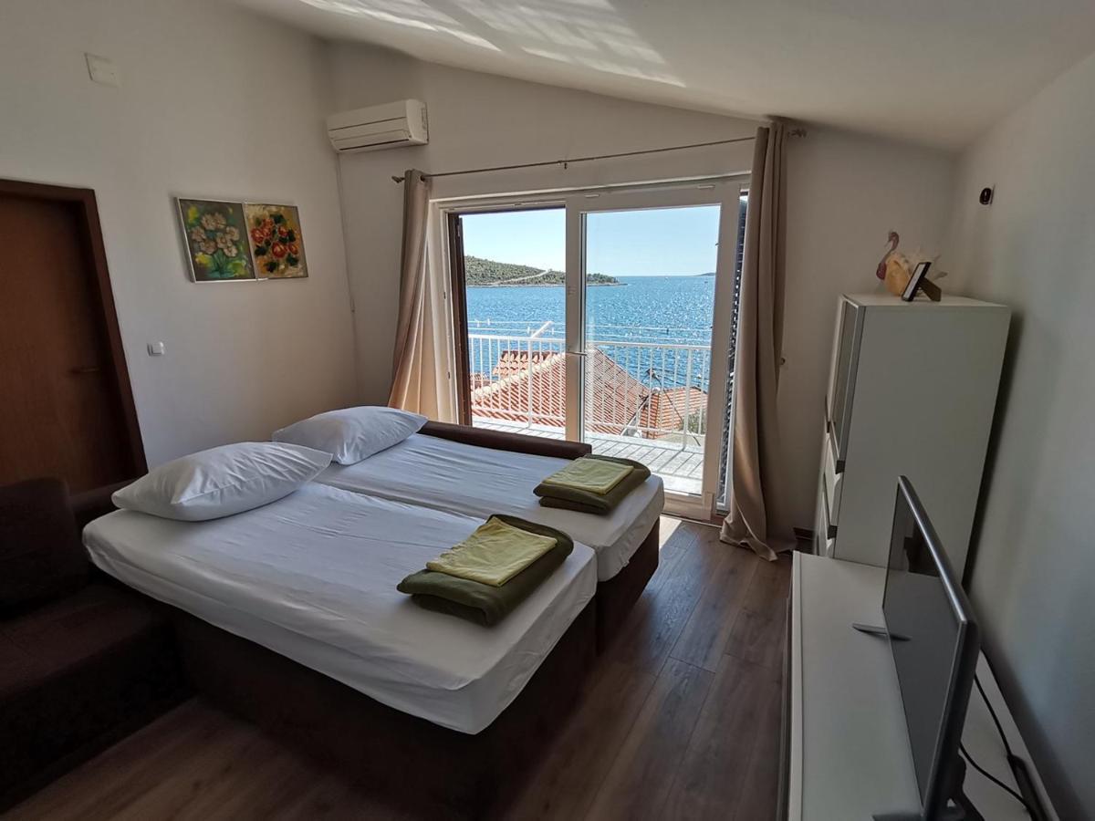 Apartment Zdravka Примоштен Екстер'єр фото